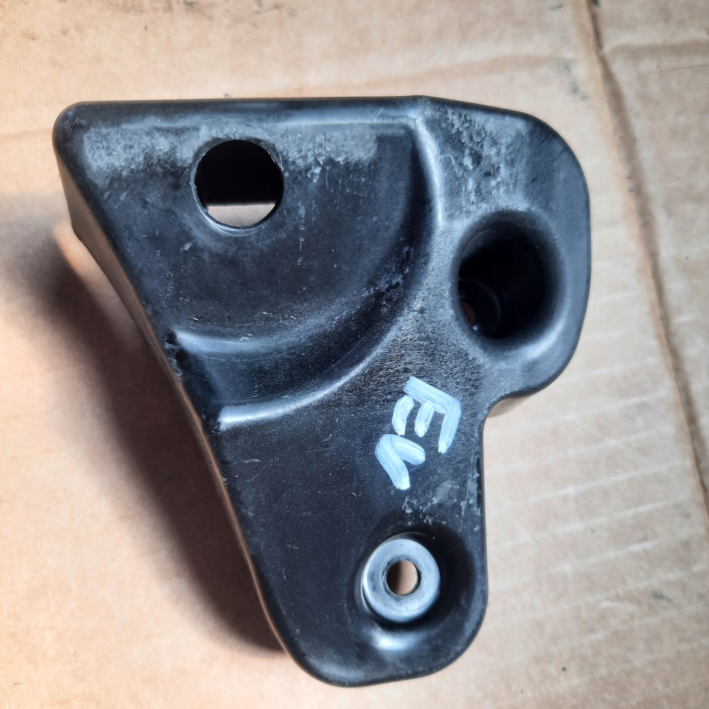 Купить Range rover evoque кронштейн крепёжный бампера правый нижний bj32 17b919 ab