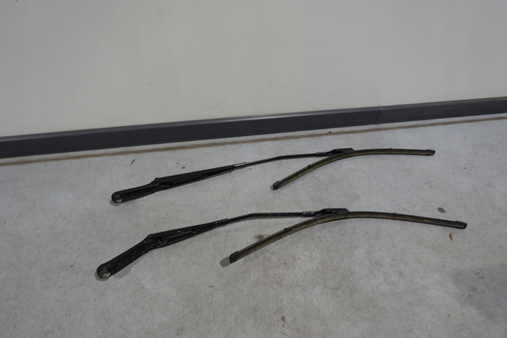 фото №1, Audi q3 рычаги дворник комплект