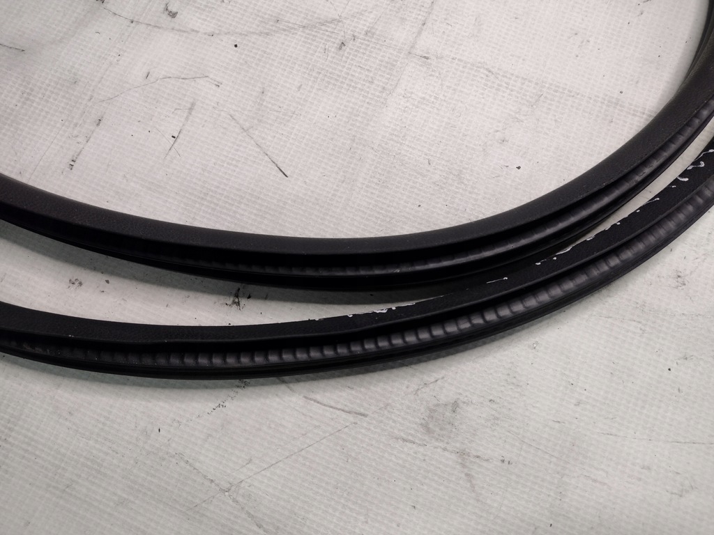 фото №9, Прокладка дверь правый перед skoda fabia ii lift hb 5j0867365d