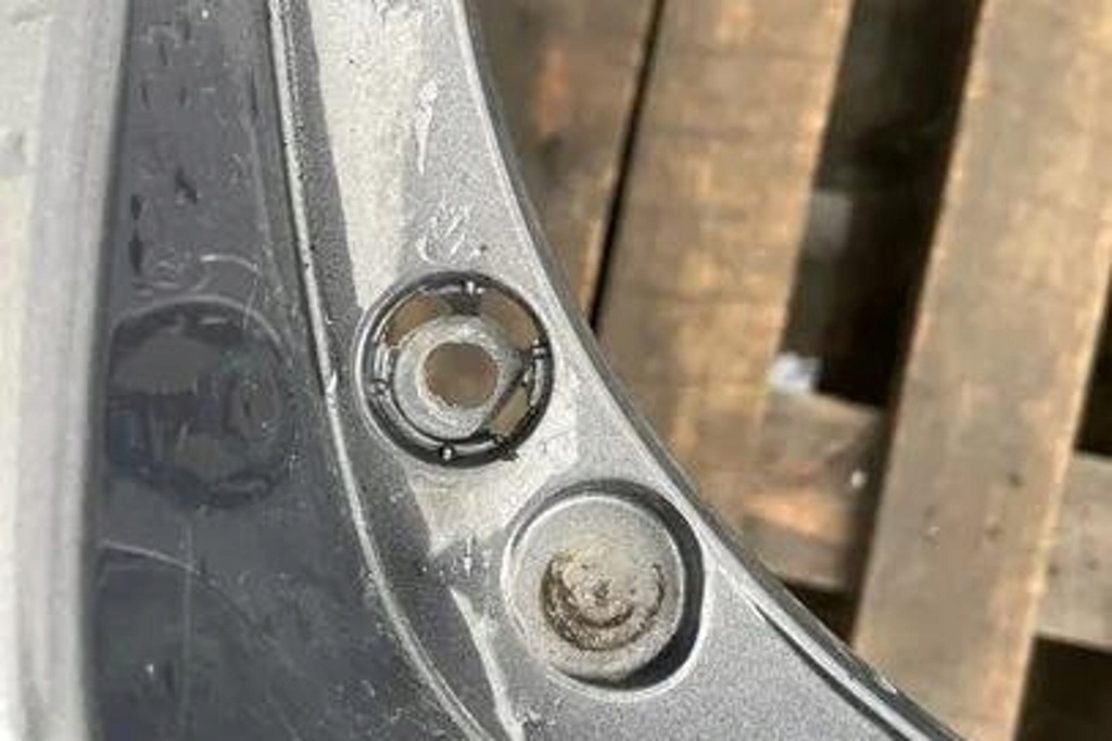 фото №8, Бампер задній mazda 6 sedan gg gs2a50221 2.0l дизель 100kw 2005