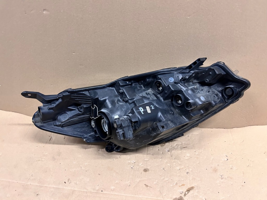 фото №2, Фара левый toyota yaris iii lift