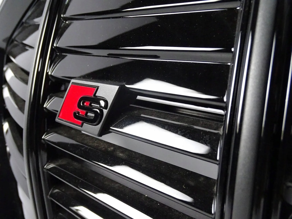 фото №8, Бампер передний audi e-tron 4ke s-line 4ke807437c 4ke s-21