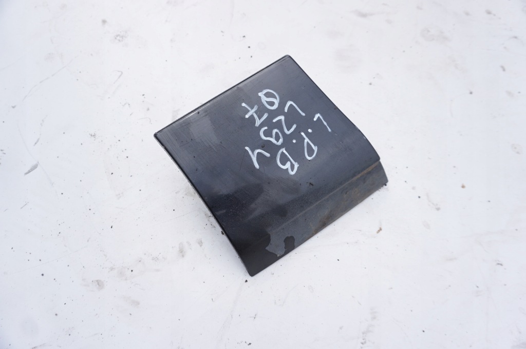 фото №1, Заглушка крыла левый перед audi q7 4l