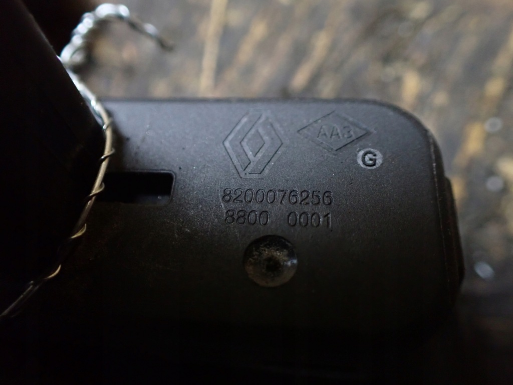 фото №4, Вимикач відкривання капот renault grand scenic iii 2011 1.6 dci 8200076256