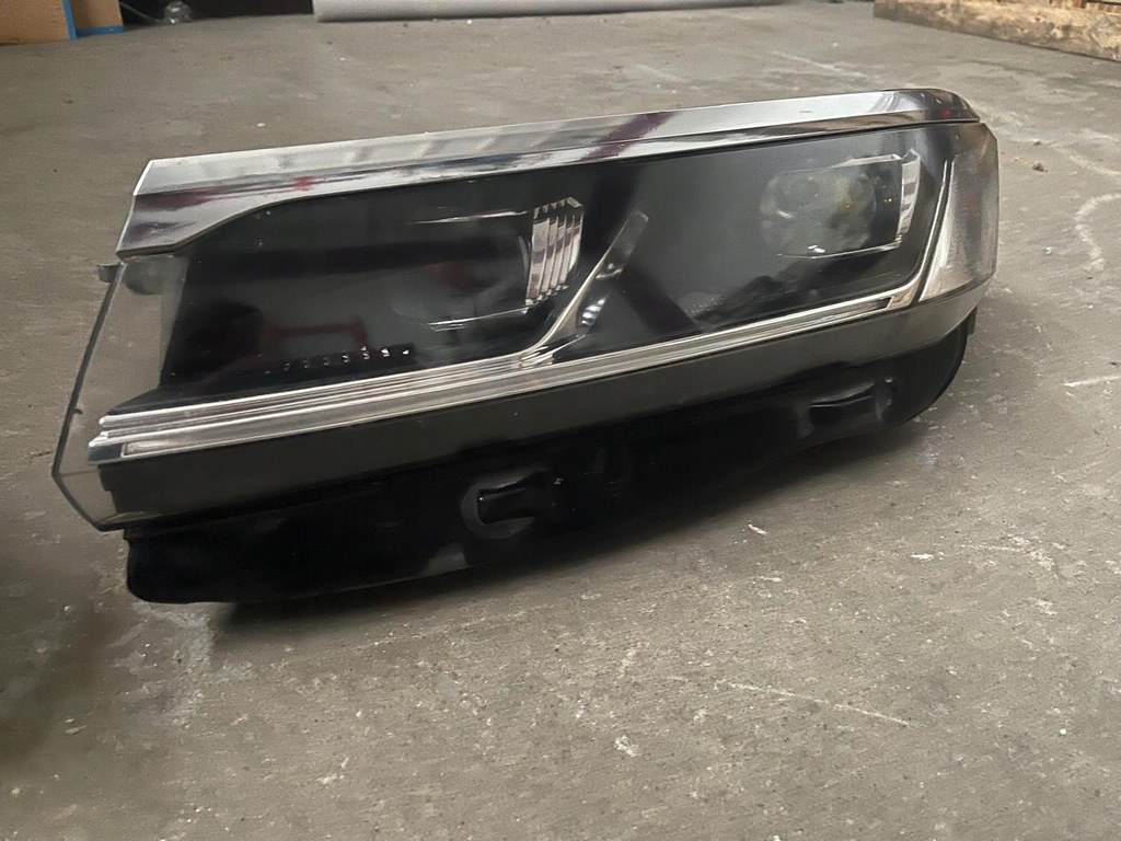 фото №7, Бампер капот лампа pas kompletny перед vw touareg iii