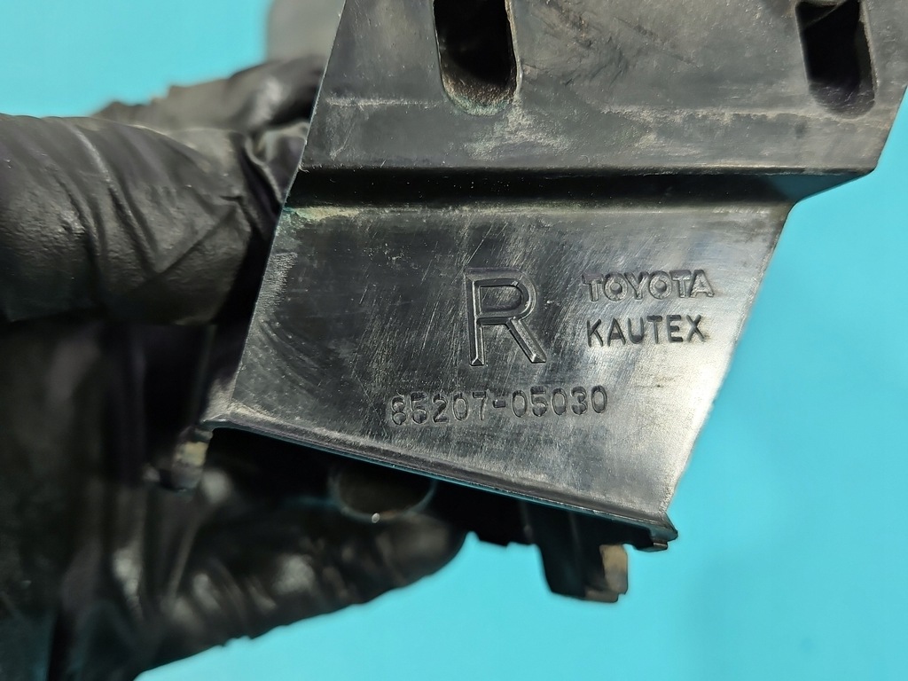 фото №8, Омыватель фара правый toyota avensis iii t27 85207-05030