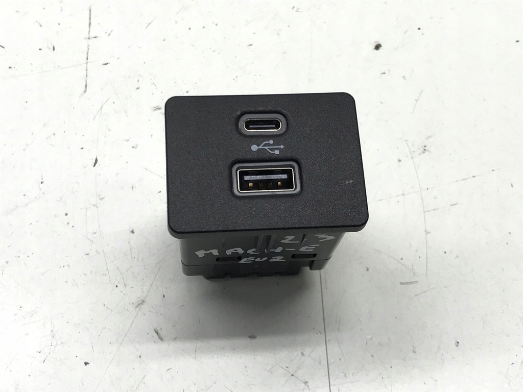 фото №1, Ford mustang mach-e 2023 роз'єм port usb ml3t-14f014-ac
