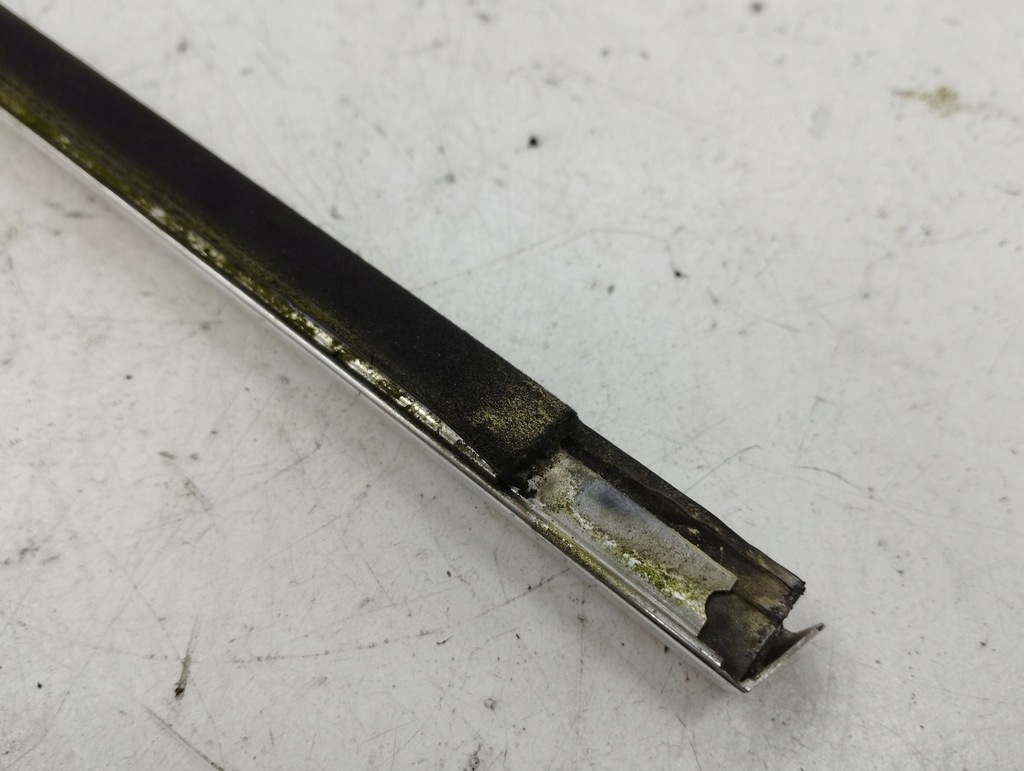 фото №6, Bmw 3 e46 2000 молдинг скло задній