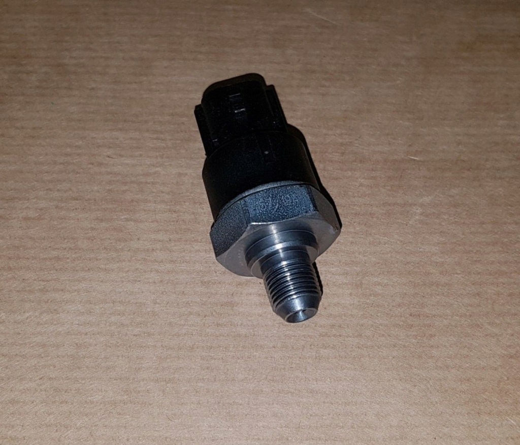 Датчик ciś.oleju r clio v 1.0tce Цена