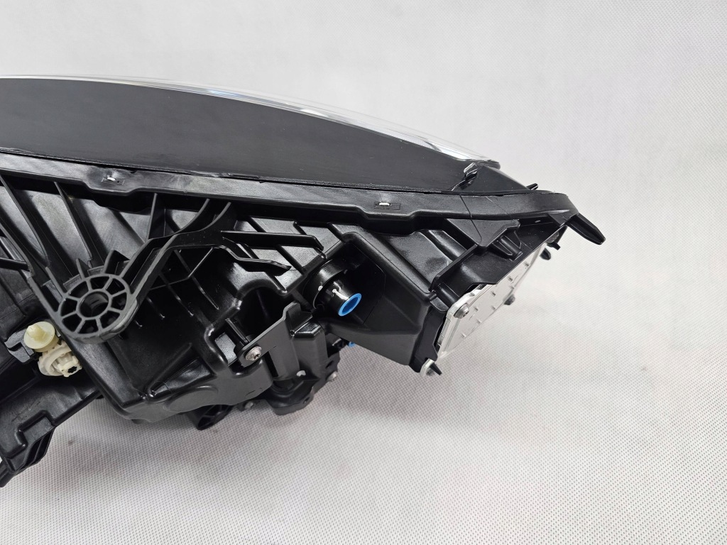 фото №8, Volvo s60 ii v60 iii 2017+ лампа перед права full led mid 32314161 europa