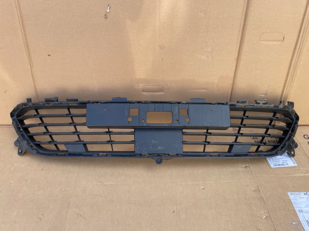 фото №1, Renault clio v lift решітка середня бампера перед 622549102r