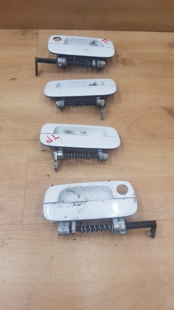 фото №1, Ручка дверь задняя левая peugeot 406 lift