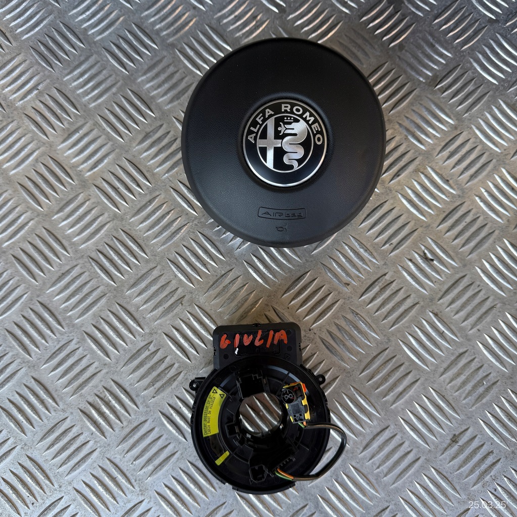 фото №3, Панель приладів комплектна подушка безпеки консоль ремені панель приладів alfa romeo giulia 2019 rok