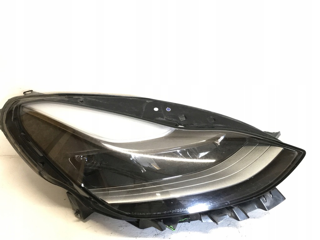 фото №1, Tesla 3 iii lift full led правий лампа 1514953-00-c