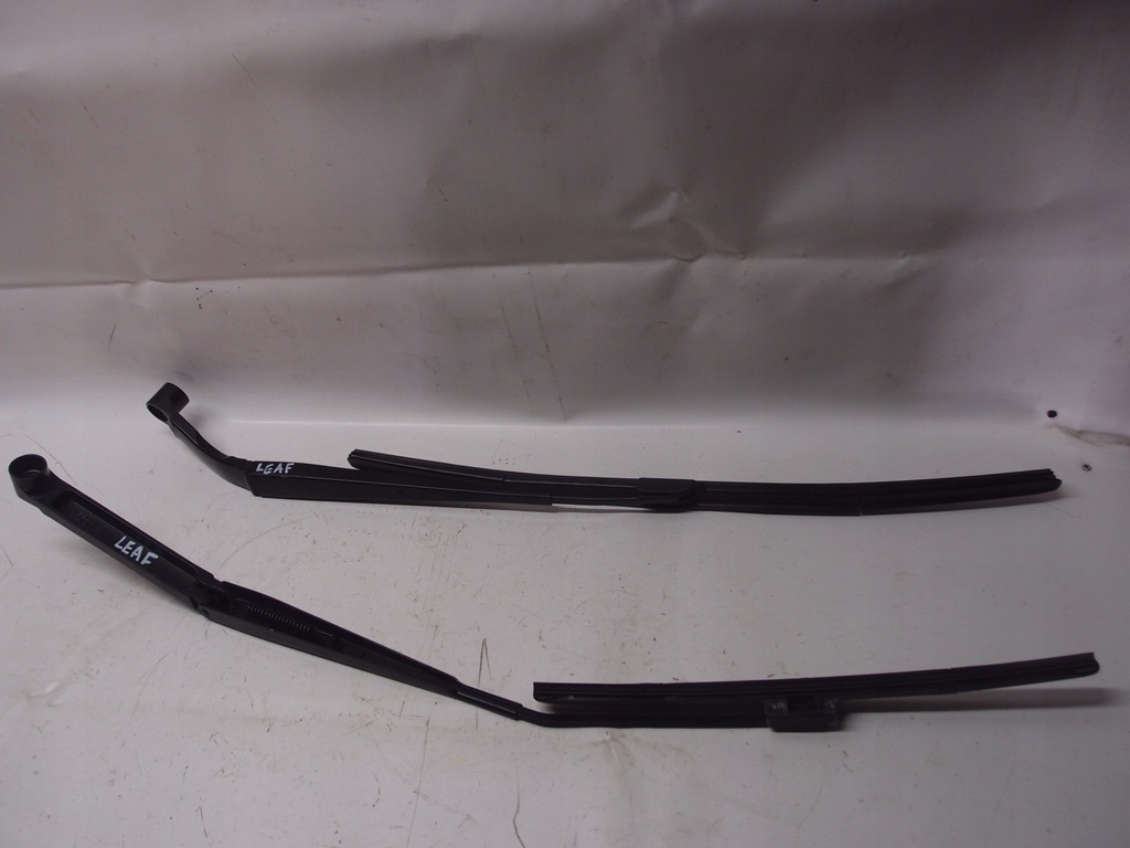 фото №1, Рычаг дворники перед nissan leaf ii