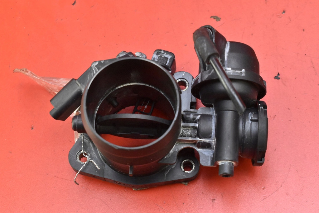 фото №5, Дросельна заслінка 9647474880 citroen c5 1 i 2.0 hdi 136 km 04-08