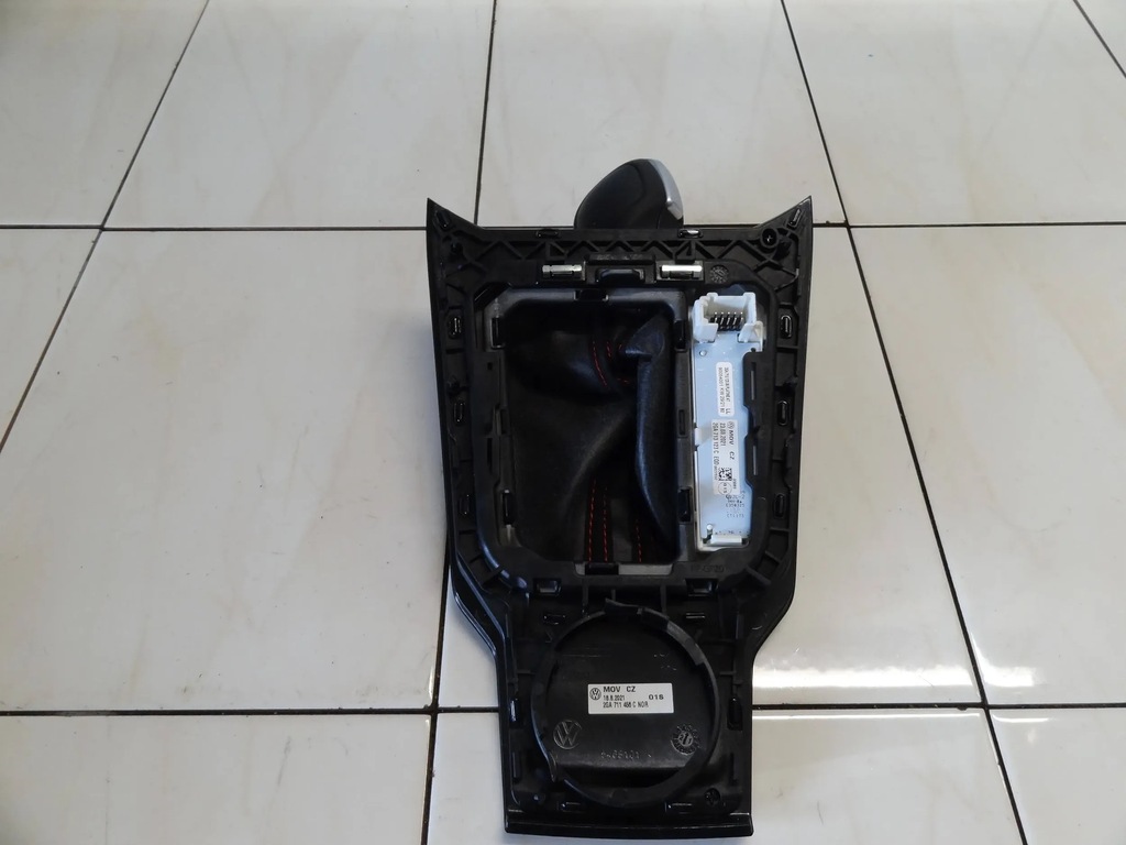 фото №3, Vw t-roc 2021 рамка чехол ручка переключения передач 2ga711456c