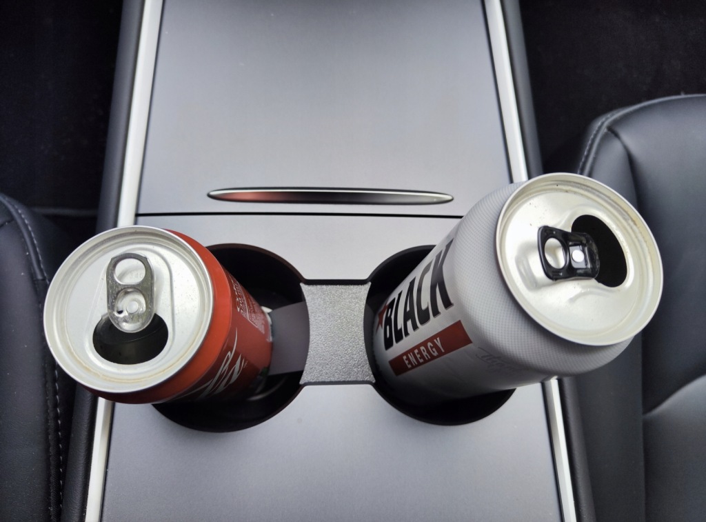 Вкладка do контейнера на напитки tesla model 3 y в Украине