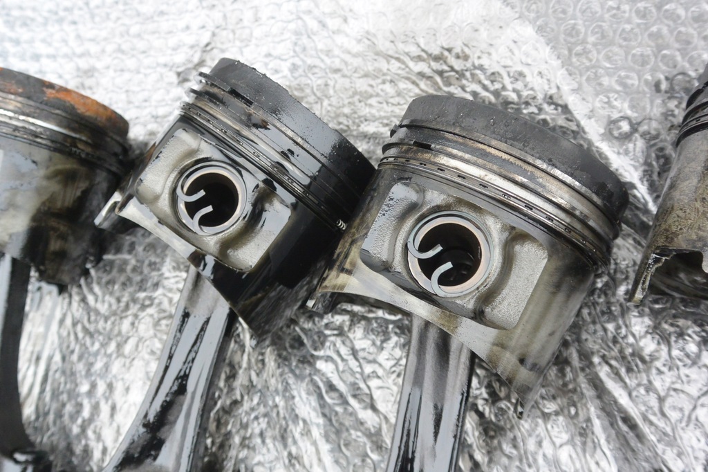 фото №4, Поршень шатун 2.8 td 4m40 номінал mitsubishi pajero delica 91-99