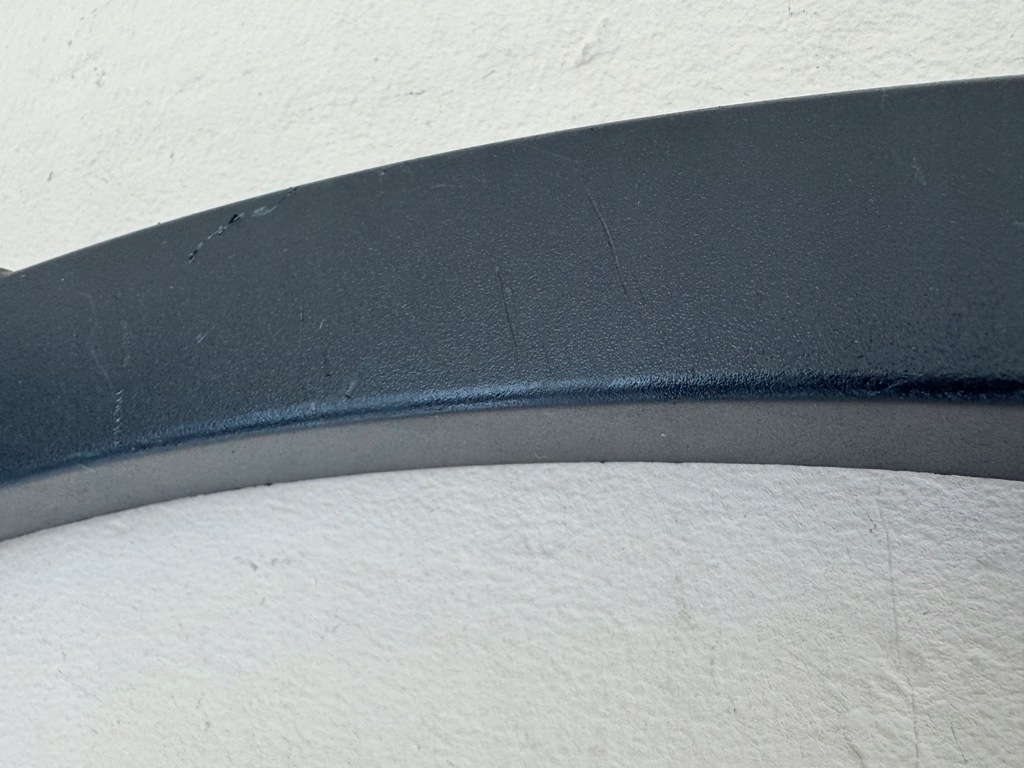 фото №14, Tesla model y 23r- молдинг крыла правая задняя 1658694-00