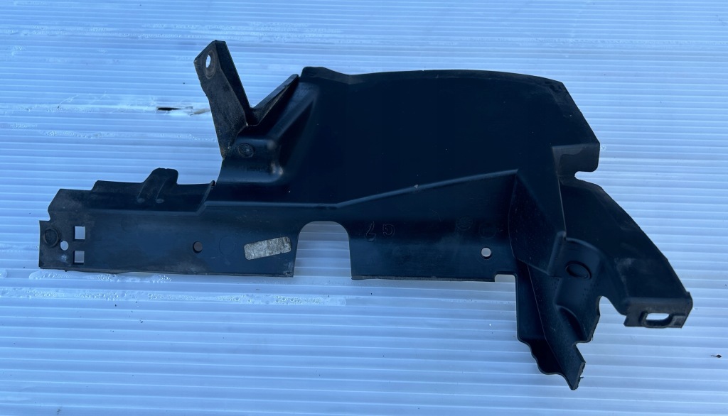 Воздуховод воздуха правая левая lancia thema ii 11- с Разборки