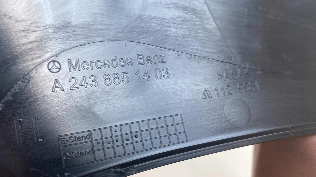 фото №10, Mercedes eqb x243 w243 amg молдинг спойлер накладка бампер левый перед