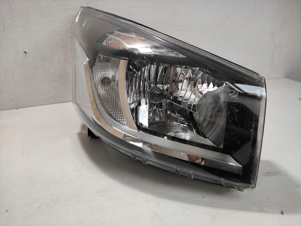 фото №1, Trafic iii лампа фара правая 260109868r