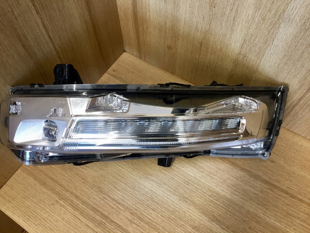 Купити Ford mustang 6 рестайлінг  18 поворотник led лівий