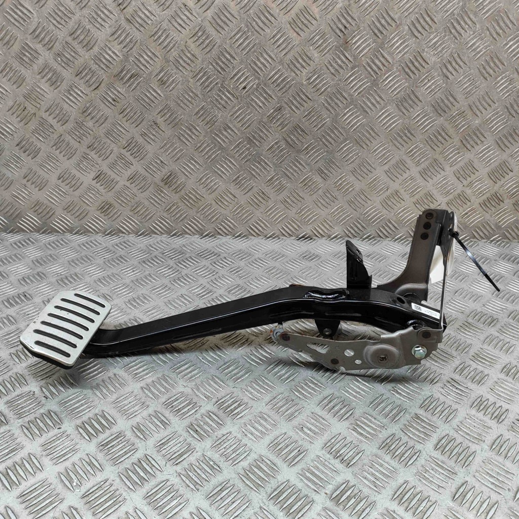 фото №1, Tesla model x 2016 педаль тормоза