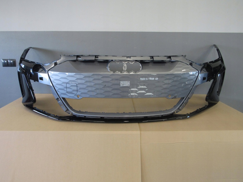 фото №1, Audi e-tron gt бампер перед