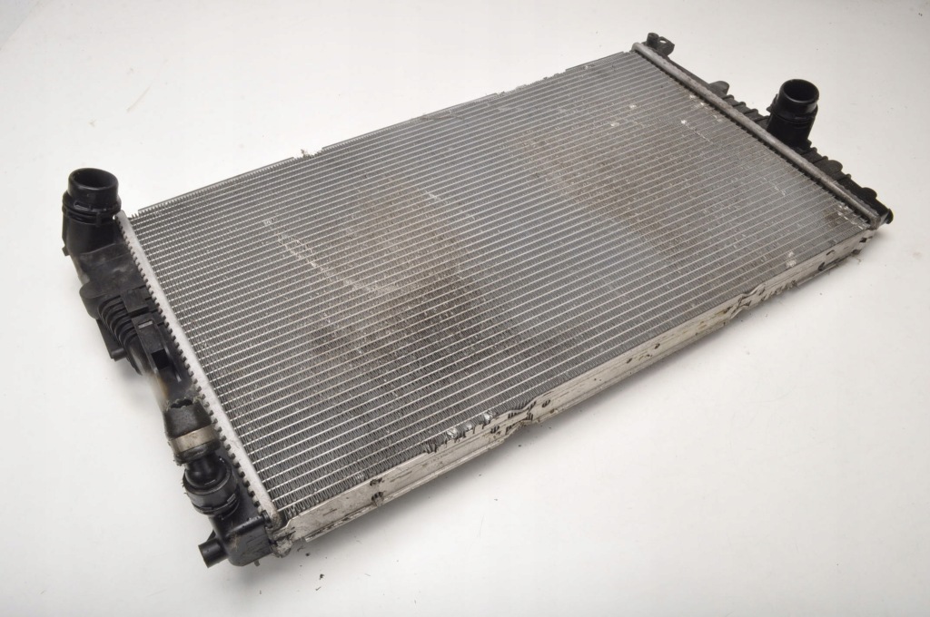 Купити Bmw f36 2.0 радіатор води 8672102