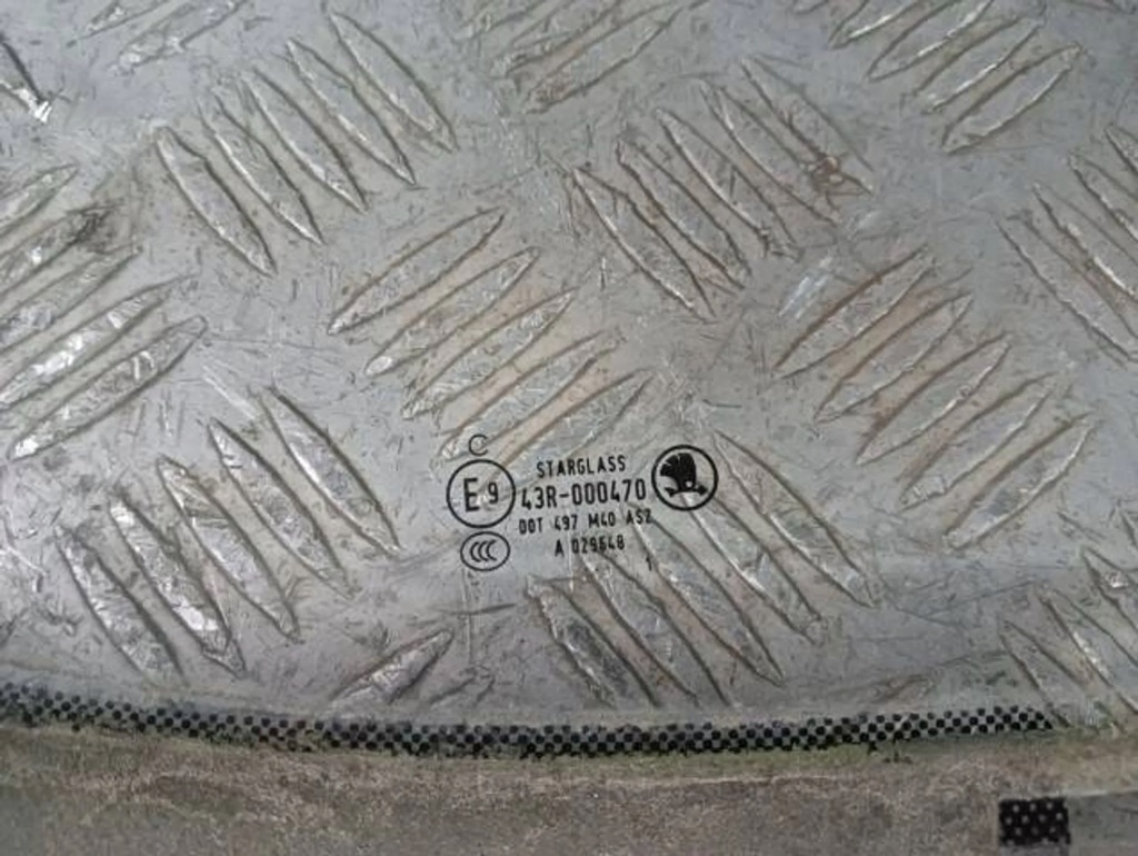 фото №2, Skoda yeti стекло дверь правый перед