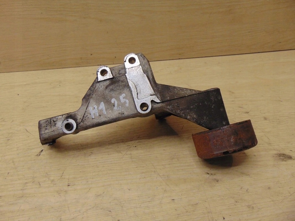 фото №4, Натяжитель ремень кронштейн основание hyundai h1 2.5 crdi