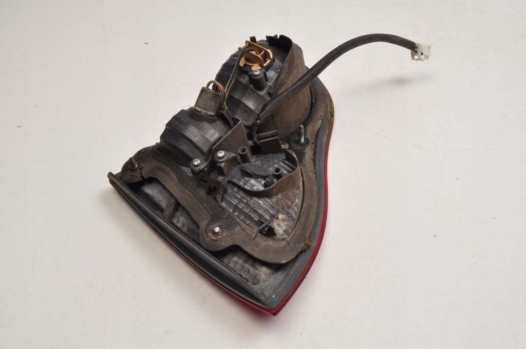 фото №4, Toyota avensis verso лампа ліва задня лівий задня w кришка p2