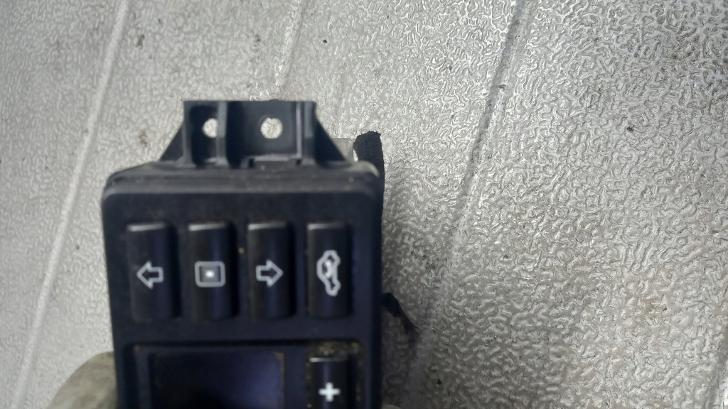 фото №5, Панель кондиціонера audi a3 8l 97r hb 1.6b 8l0820043b