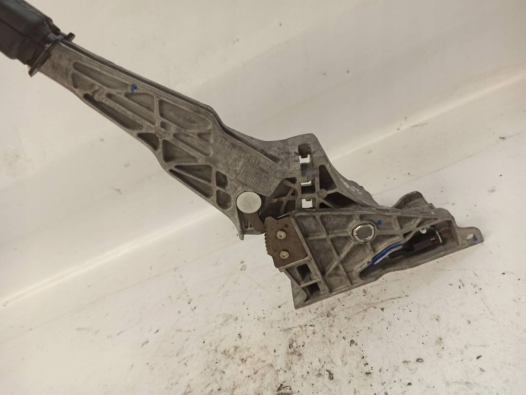 фото №9, Volvo v40 ii важіль гальма ручного 31341515