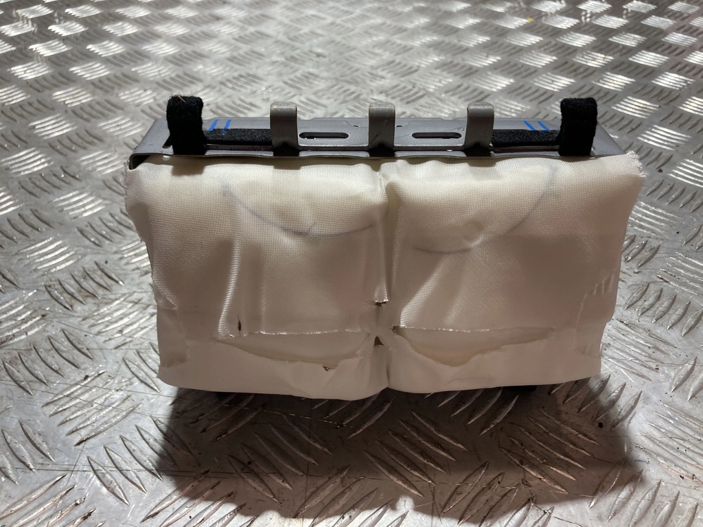 фото №1, Подушка пассажира оригинал toyota hilux vii 05-15