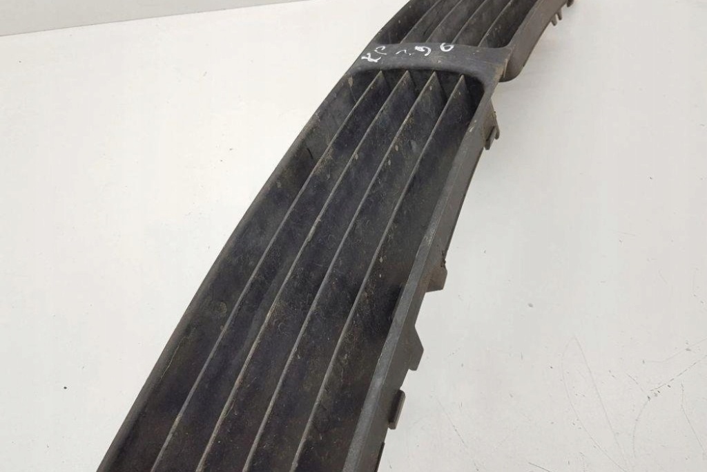 фото №8, Решётка бампера средняя vw passat b7 alltrack 365 3b0853677a 1.9l дизель