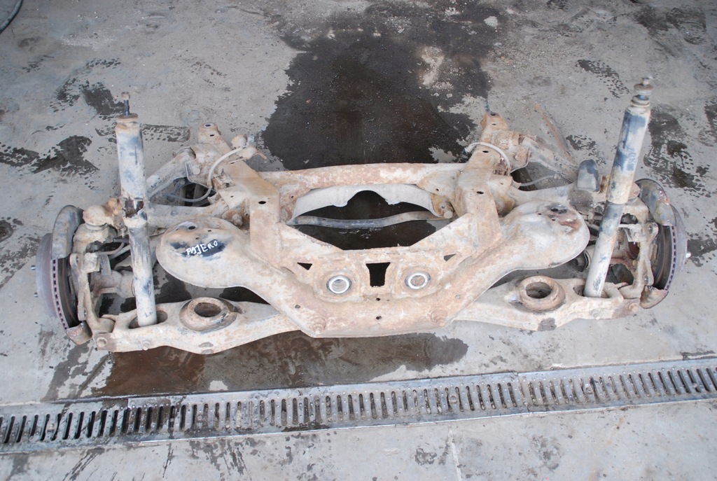 фото №5, Балка / подрамник задняя mitshubishi pajero iv