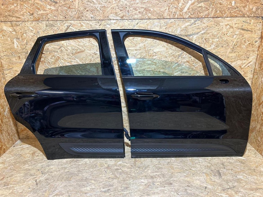 фото №1, Дверь правое задняя задние porsche macan lift 2021 - 2023