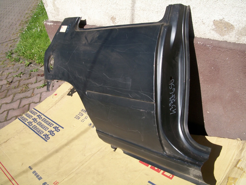 Renault clio 1 90 98 крыло  задний задняя 3d 3 дверь новый van wezel нет к 16v Недорого