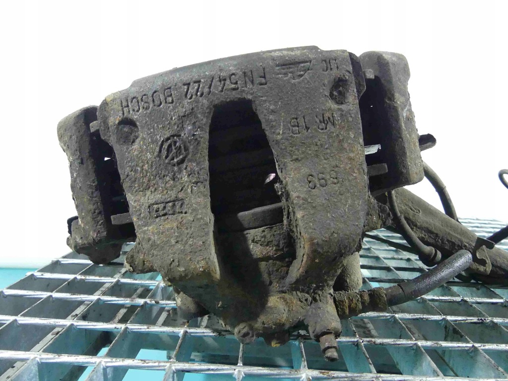 фото №1, Суппорт перед правый alfa romeo 147 1.6 16v