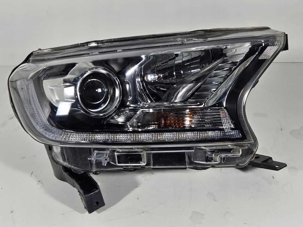 фото №1, Лампа правая перед передняя ford ranger 5 v lift ксенон led eu