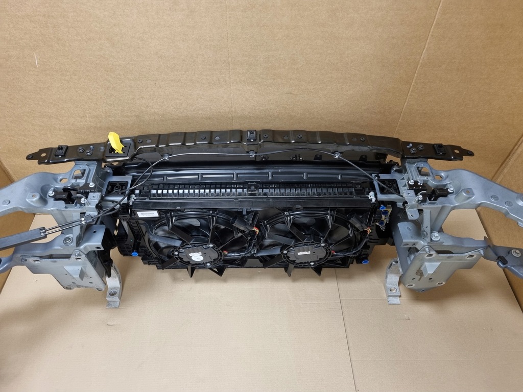 фото №11, Polestar 2 kompletny pas передний радиатор