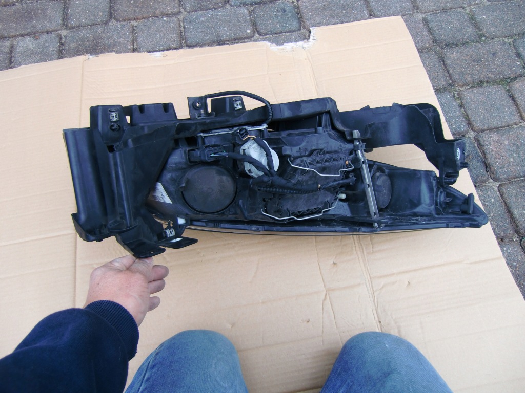 Фара левая кронштейн  led renault megane 3 рестайлинг  ксенон хорошее состояние в Украине