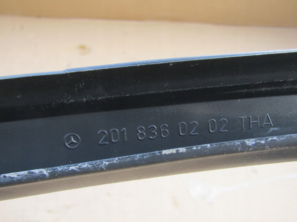 3 mercedes w201 190 молдинг защита жабо слив слив воды правая сторона Киев
