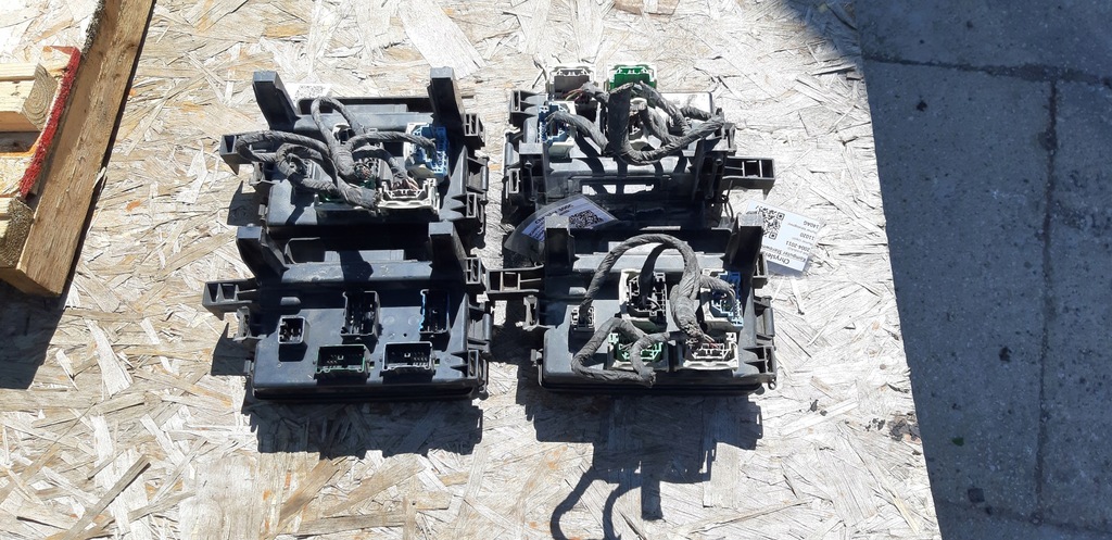 фото №1, Корпус предохранителей chrysler 300c коробка 04-10r