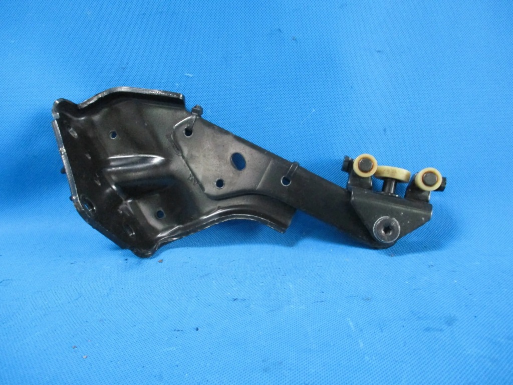 Купити Підрамник ролик двері розсувних правих nissan townstar kangoo iv 745966766r