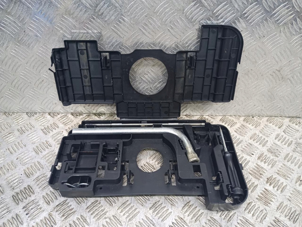 фото №5, Audi a5 8t набор ремонтный бардачок инструменты 8t8813685a