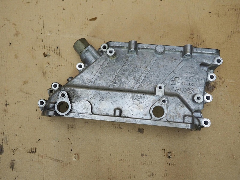 фото №6, Кришка розподільного валу захист a8 d3 6.0 bht 07d109130s